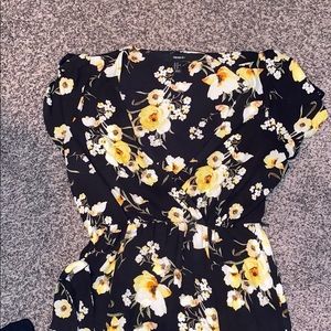 Forever 21 Short Sleeve Dress with Slit and Belt